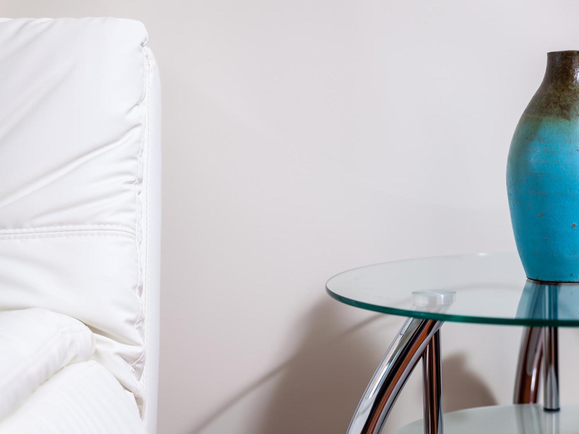 Cozy Fully Furnished 2 Bedroom 2 Bathroom Apts