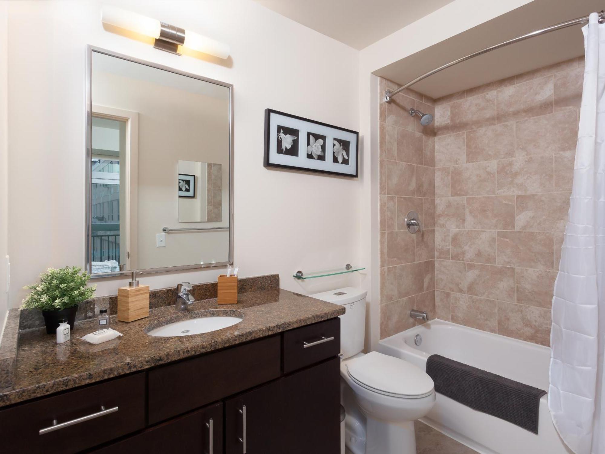 Cozy Fully Furnished 2 Bedroom 2 Bathroom Apts *